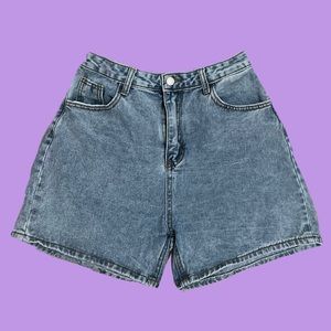 Light wash high waisted dad jean shorts